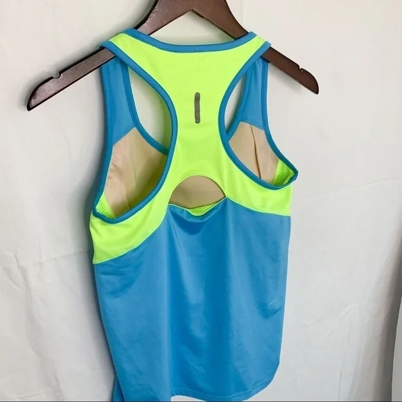 🦩2/$25 Reebok / Racer back active wear tank - Picture 4 of 8